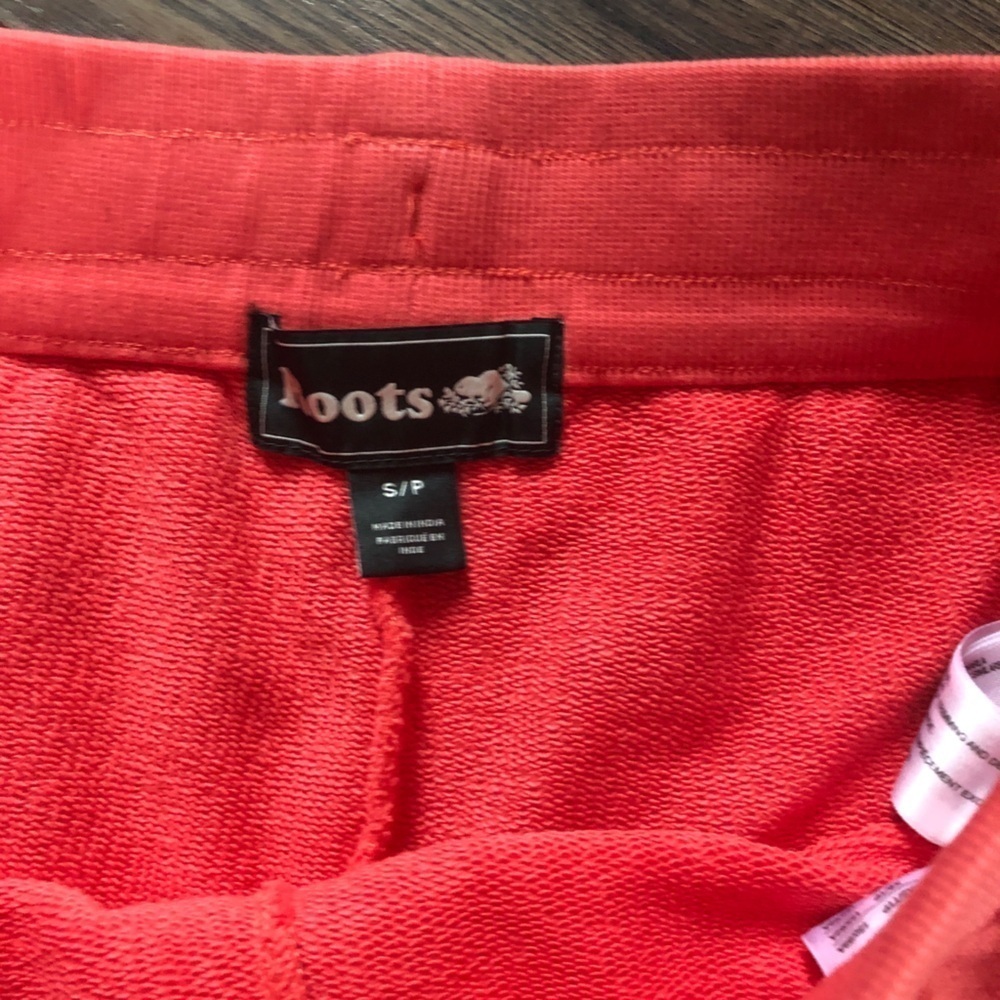 Roots | S | Red Athletic Shorts with Drawstring - Picture 3 of 4